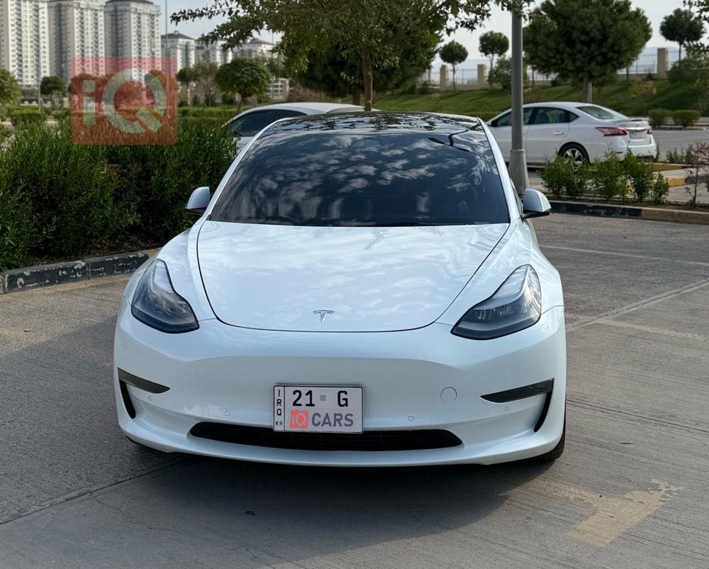 تسلا موديل 3